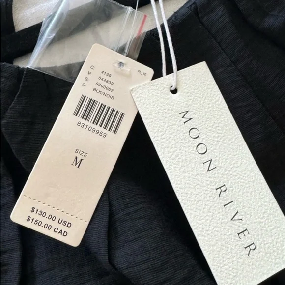 Moon River Black Puff Sleeve Mini Dress - Picture 4 of 4